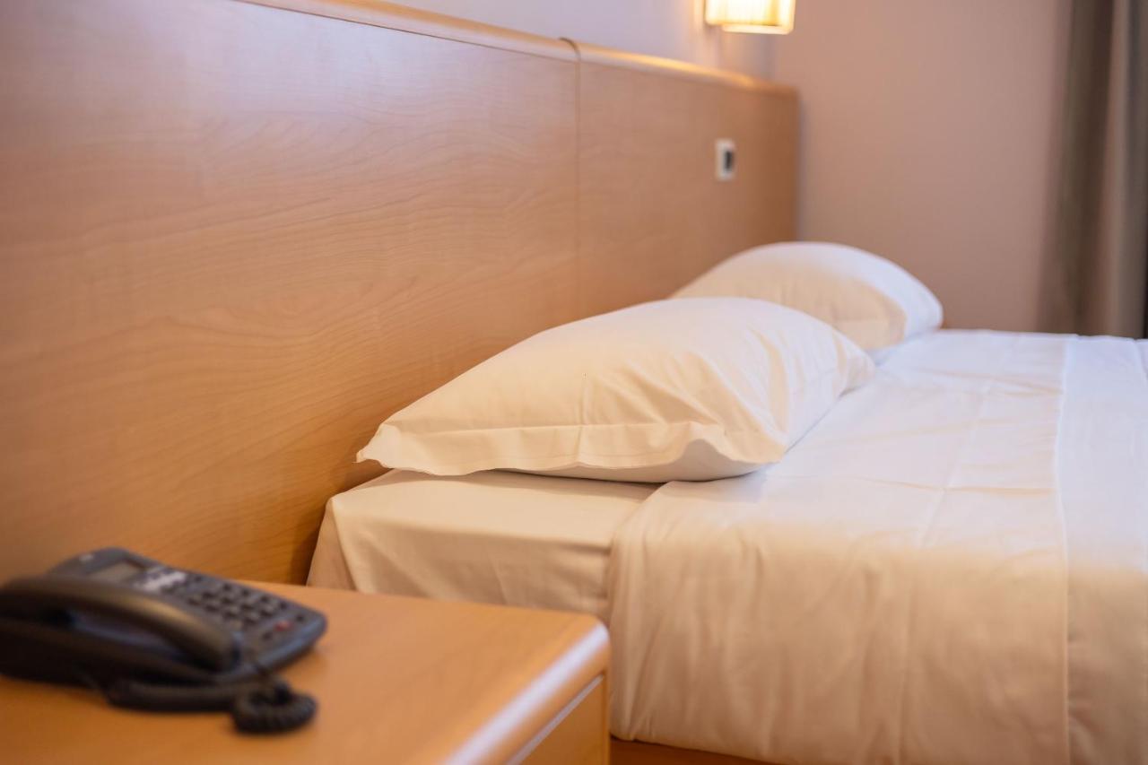 Hotel La Ferte Asti Kültér fotó