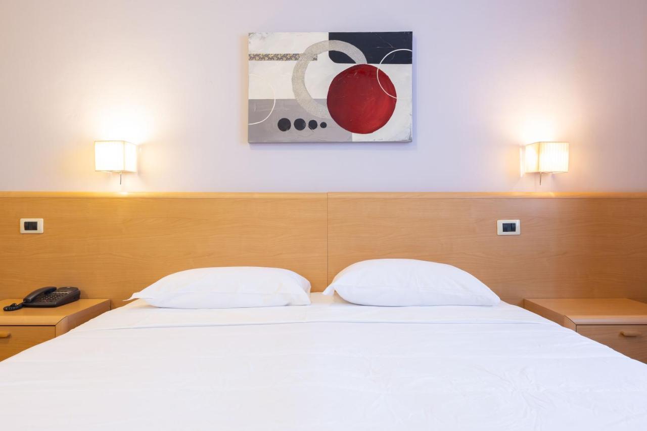 Hotel La Ferte Asti Kültér fotó