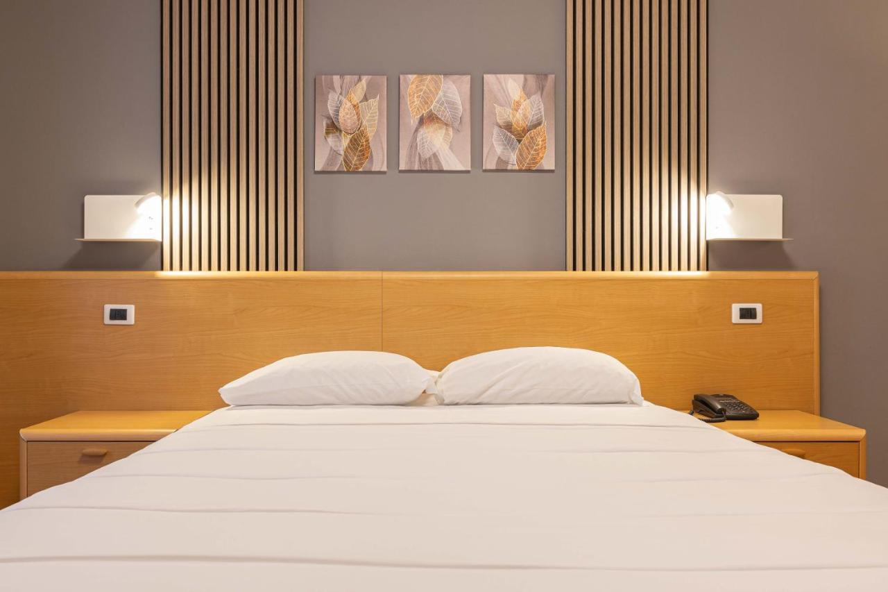 Hotel La Ferte Asti Kültér fotó